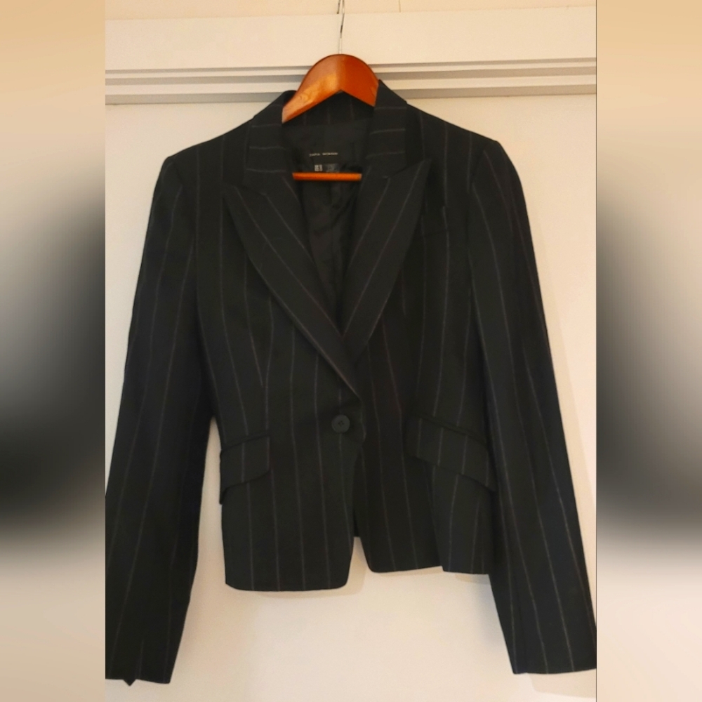 ZARA jacket dark blue with very thin white/red stripe size 10 (US)